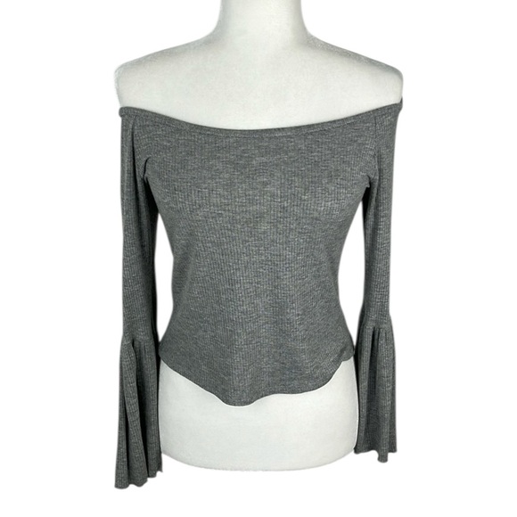 See You Monday Grey Bell Sleeve Off Shoulder Top Size Large - Picture 1 of 6